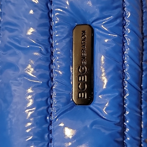 NWT BCBGeneration 2 in 1 Crossbody Puffer Bag, Blue - Picture 2 of 11